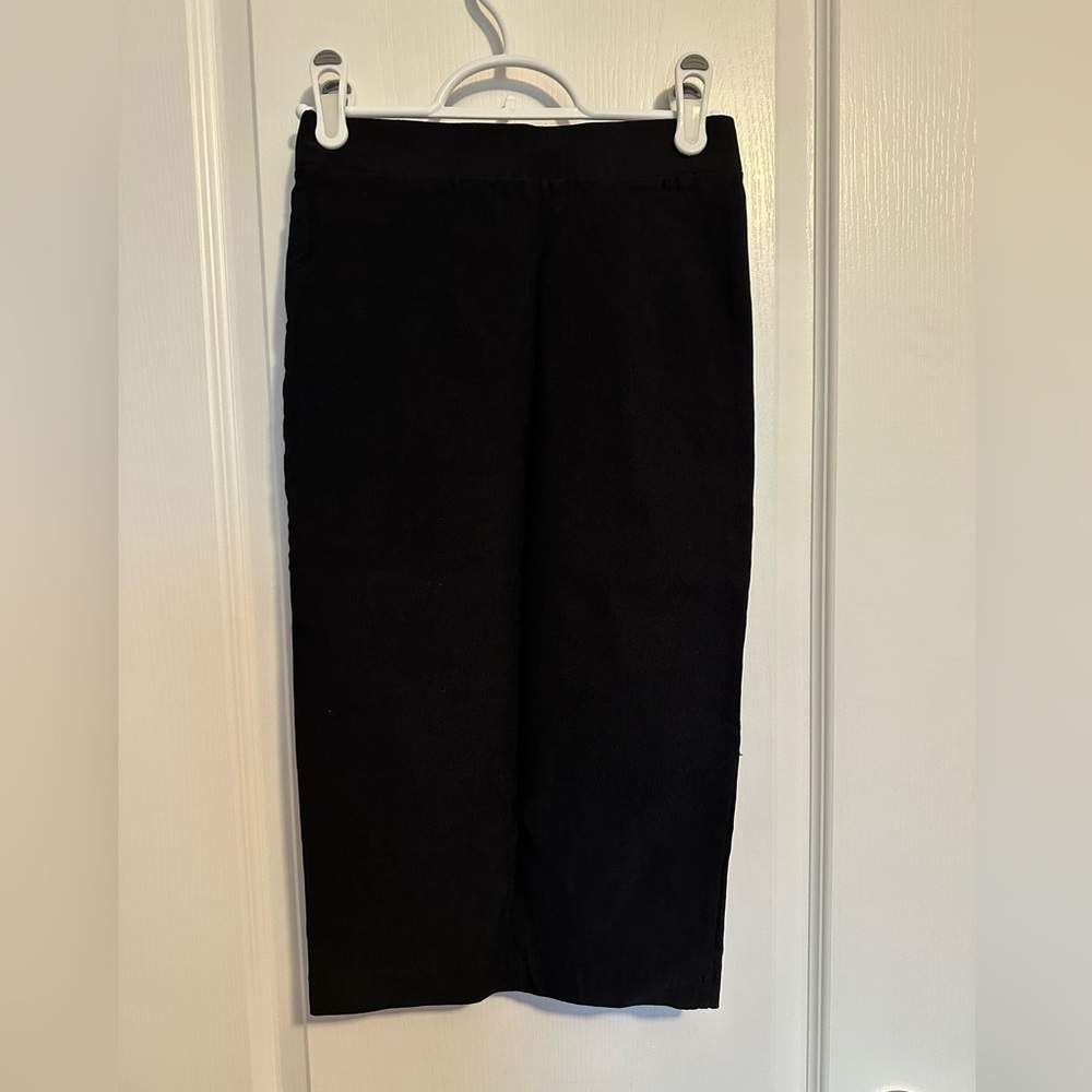 ⭐️ Elegant Black Women's Skirt ⭐️ - Picture 3 of 4